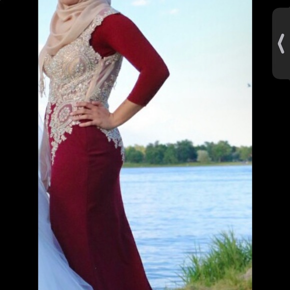 Long Burgundy prom dress - Picture 5 of 5